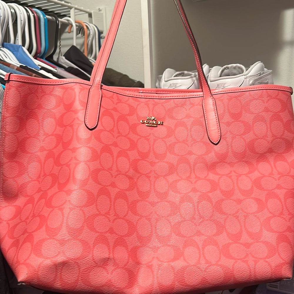 Pink tote coach. Pending